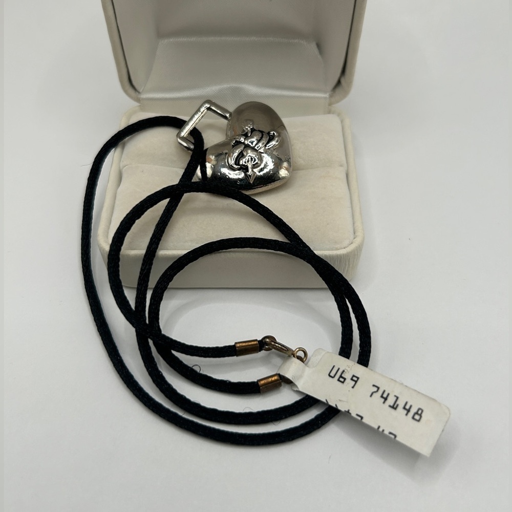 Vintage Silver Heart Lock Pendant Necklace - Picture 4 of 10